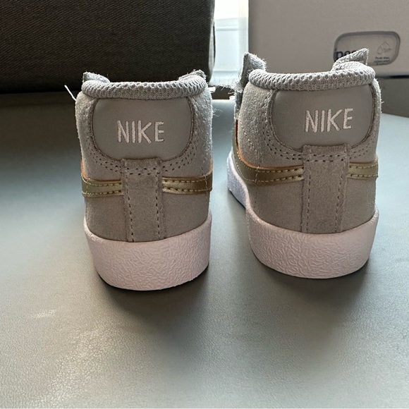 Nike Infant High Tops - Picture 4 of 5
